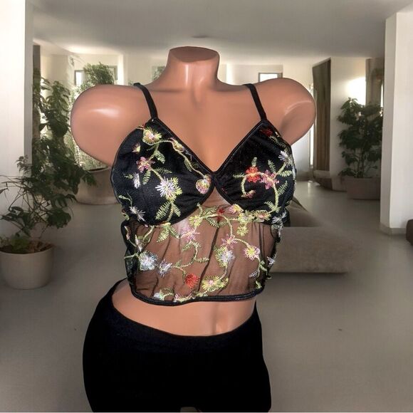 Cropped Bralette, Cami l Black w/Floral Print l Adjustable Strap l  1X l EUC - Picture 1 of 10